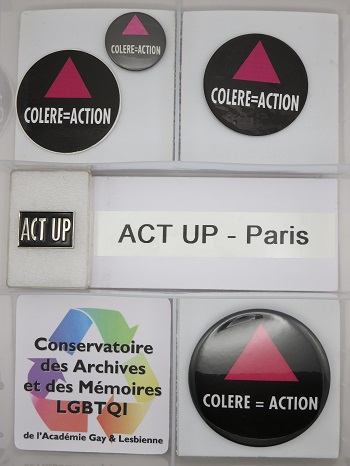 Collection Act Up-Paris badges Colère = Action Collection Act Up - Paris badges Colère = Action