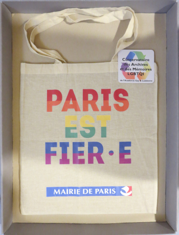 Mairie de Paris est Fièr-e Paris est Fièr-e Mairie de Paris