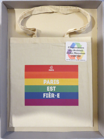 Ville de Paris est Fièr-e Paris est Fièr-e Ville de Paris