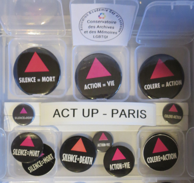 Collection Act Up - Paris badges Triangle Rose